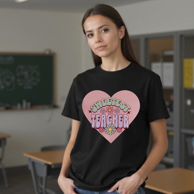 T-shirt Enseignant le plus doux Fleur rétro Valentine Coeu (Sweetest Teacher Retro Flower Valentine Heart T-Shirt)