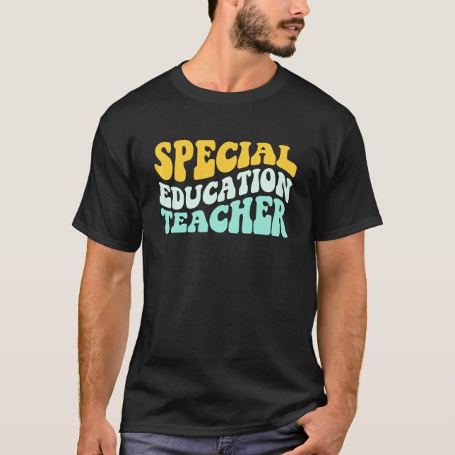 T-shirt Enseignant Spécialisé Groovy Rétro Style Retour  (Devant)