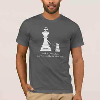 T-shirt Enseignez des échecs d'enfant et jouez pour une