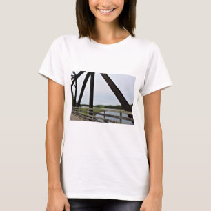 T-shirt Entre les barres de la rouille