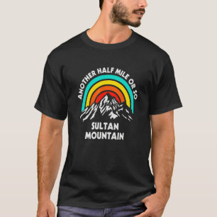 T-shirt Environ un demi-mile de randonnée sur le mont Sult