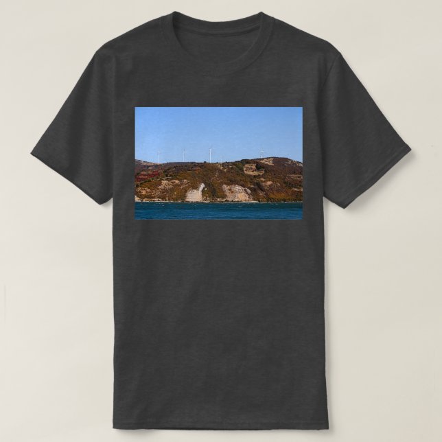 T-shirt éoliennes sur la colline paysage (Design devant)