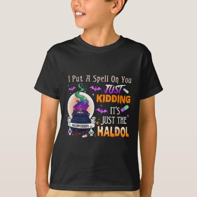 T-shirt Épellez juste pour rire Haldol Halloween Infirmièr (Devant)