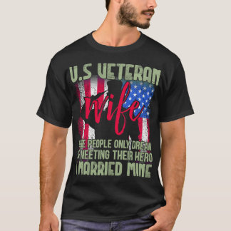 T-shirt Épouse d'un vétéran américain dont certaines perso