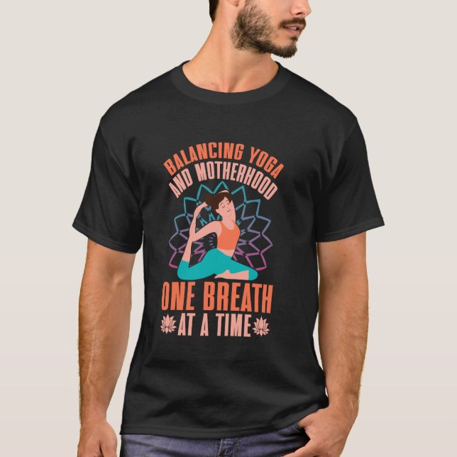 T-shirt Équilibrer le yoga et la maternité, un souffle à l (Devant)