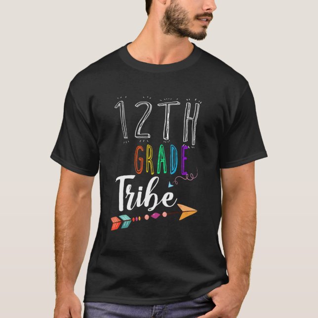 T-shirt Équipe 12e Année Tribu des enseignants Retour à l' (Devant)