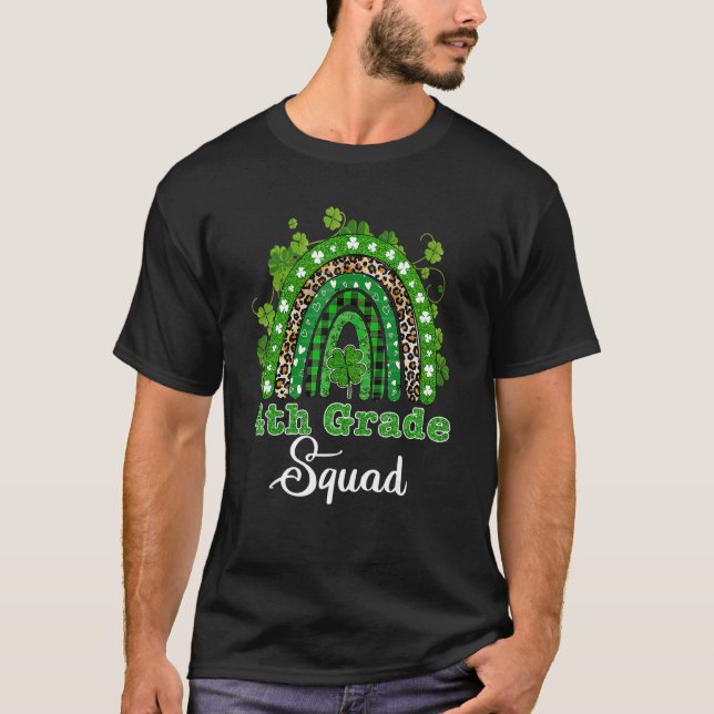 T-shirt Équipe de 4e année Rainbow Gnome Happy St patrick  (Devant)