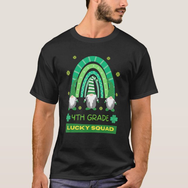 T-shirt Équipe de 4e année Rainbow Gnome Happy St patrick  (Devant)