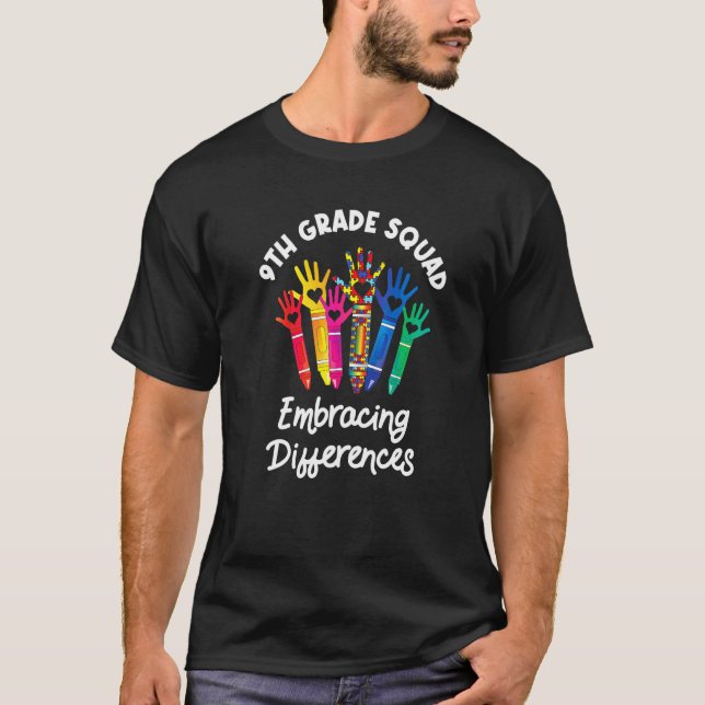 T-shirt Équipe de 9e année adoptant les différences Autism (Devant)