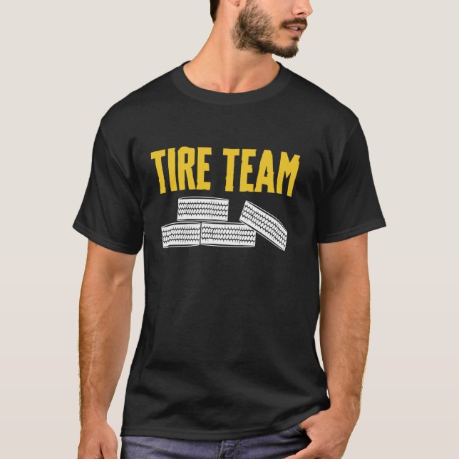 T-shirt Équipe de changement de jantes de roue du gars de  (Devant)