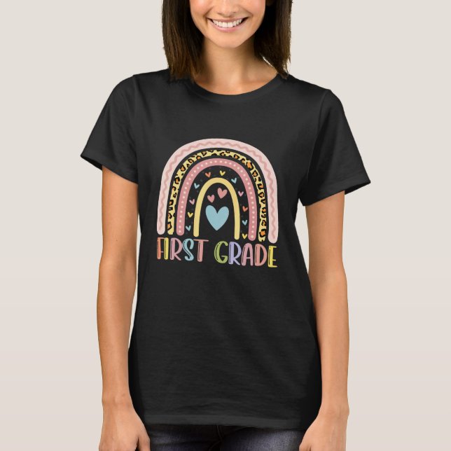 T-shirt Équipe de filles léopard arc-en-ciel de première a (Devant)