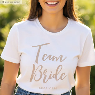 T-shirt Équipe de la mariée Nom personnalisé Mariage Beige