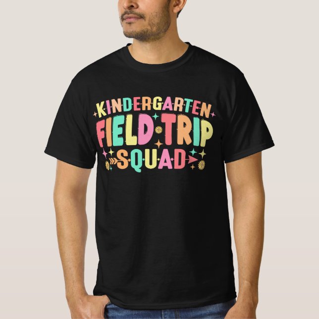 T-shirt Équipe d'excursion sur le terrain de la maternelle (Devant)