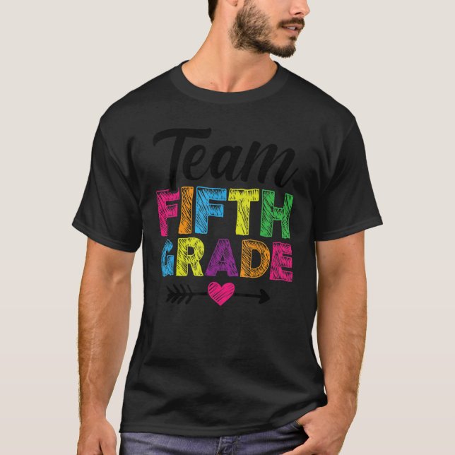 T-shirt Équipe Enseignants De 5E Année Retourner À L'École (Devant)