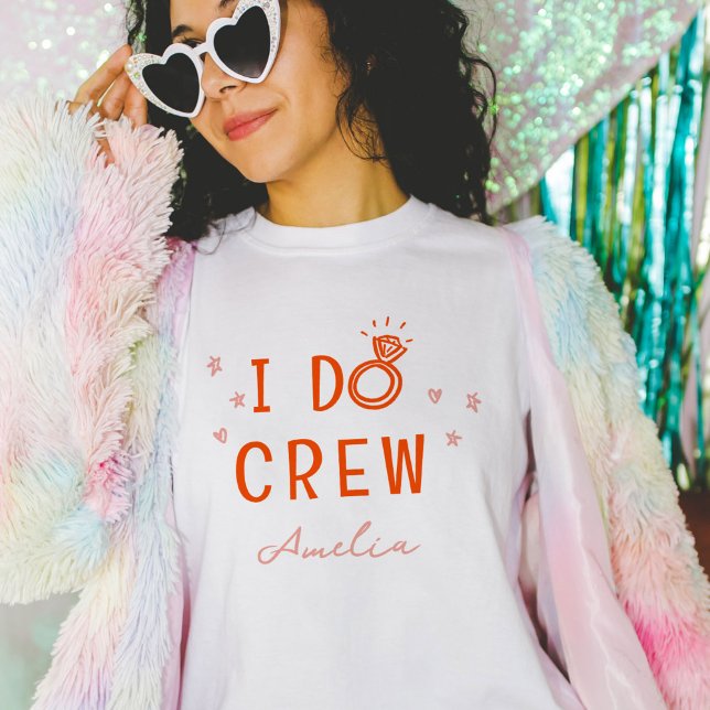 T-shirt Équipe Je Dis Oui en Rose et Rouge pour l'Enterrem (Pink and red I Do Crew hand drawn diamond ring bachelorette party personalized  t-shirt.)