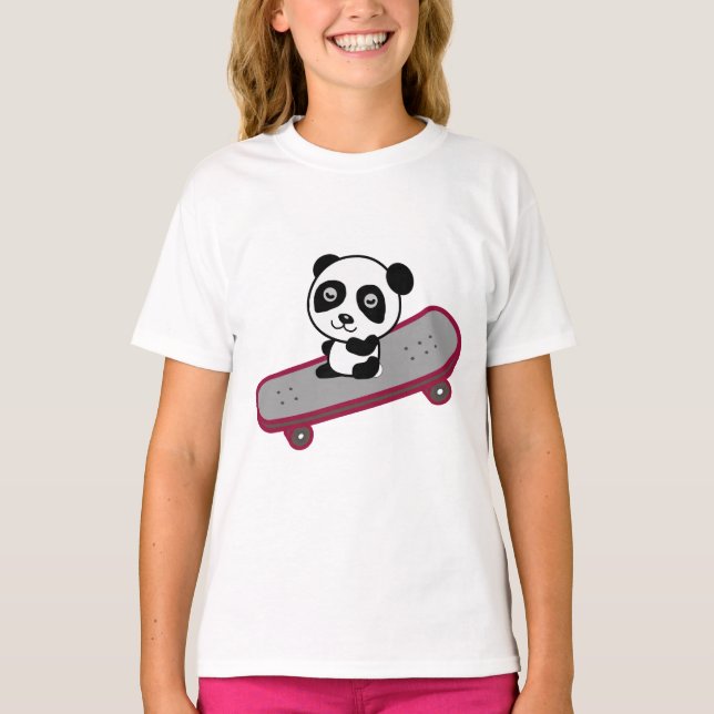 T-shirt Équitation de panda sur la planche à roulettes (Devant)