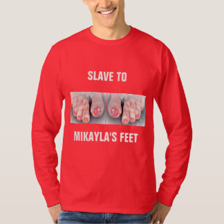 T-SHIRT ESCLAVE AUX PIEDS DE MIKAYLA