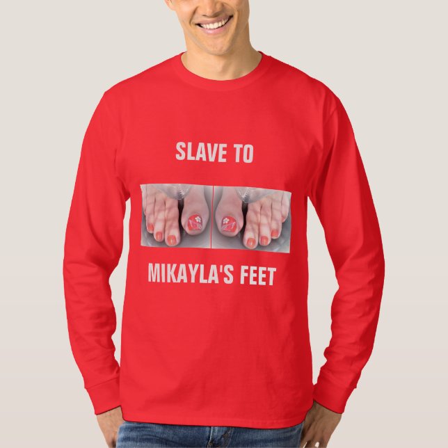 T-SHIRT ESCLAVE AUX PIEDS DE MIKAYLA (Devant)
