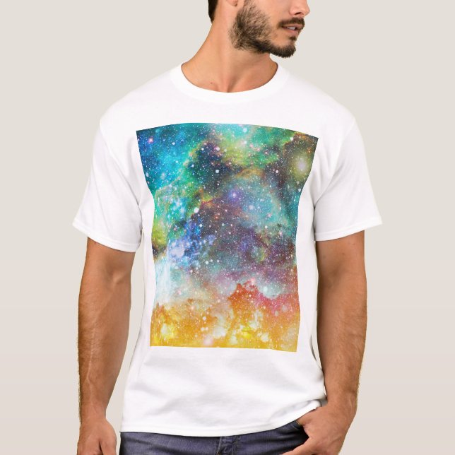 T-shirt Espace futuriste, arrière - plan nébuleux étoilé. (Devant)