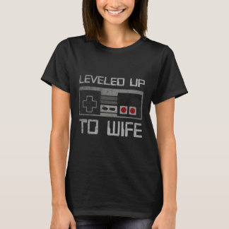 T-shirt Étalé Jusqu'À La Femme Récemment Marié Joueur Prom