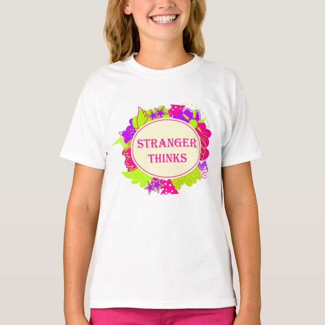 T-shirt Étranger pense citation dans le style d'une émissi (Devant)