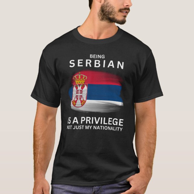 T-shirt Être Serbe Est Un Privilège (Devant)