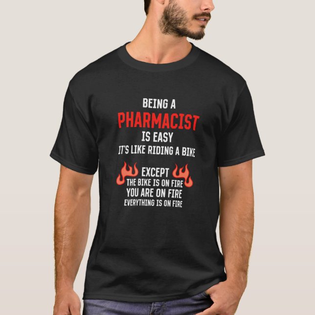 T-shirt Être un pharmacien est un Humour de pharmacie faci (Devant)