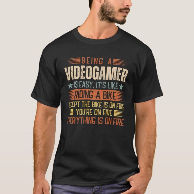 T-shirt Etre Un Vidéogamer Est Facile (Devant)