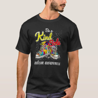T-shirt Être une chaussure de puzzle tendance arc-en-ciel
