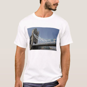T-shirt Europe, Angleterre, Londres. Tower Bridge sur les