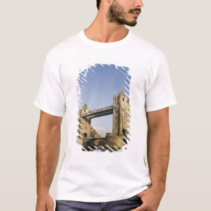 T-shirt Europe,ANGLETERRE, Londres : Tower Bridge / Tard