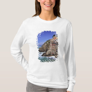 T-shirt Europe, Italie, Riomaggiore. Riomaggiore est const