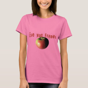 T-shirt Eve était encadrée