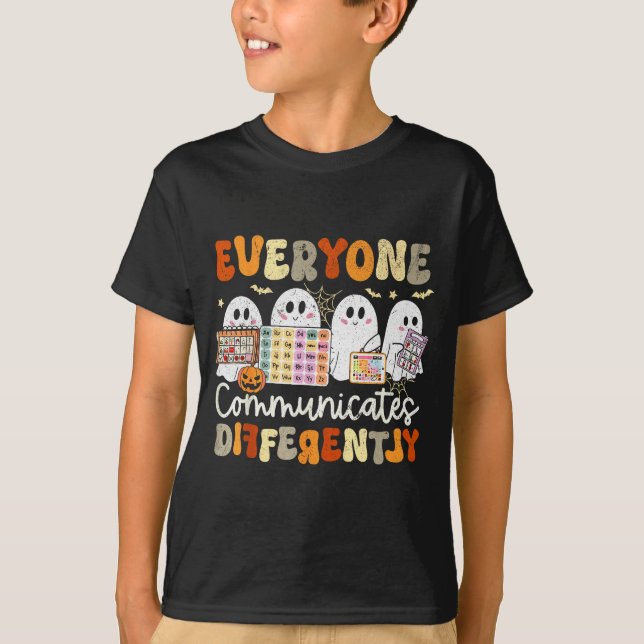 T-shirt Everyone Communicates Differently Halloween Slp Sp (Devant)
