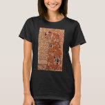 T-shirt Exécution par Gustav Klimt, Art nouveau vintage<br><div class="desc">Exécution (alias L'Embrassade) (1909) par Gustav Klimt est une peinture de portrait d'amour et de romance de l'ère victorienne symboliste vintage représentant un jeune couple s'étreignant avant de s'embrasser. À propos de l'artiste : Gustav Klimt (1862-1918) était un peintre symboliste autrichien et l'un des membres les plus éminents du mouvement...</div>