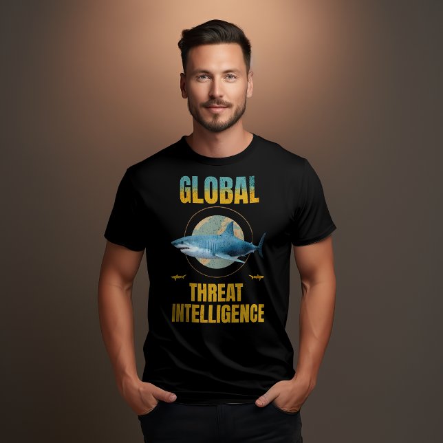 T-shirt Expert en cybersécurité requin drôle (Créateur téléchargé)