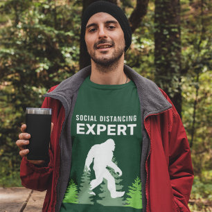 T-shirt Expert en Distances Sociales Sasquatch