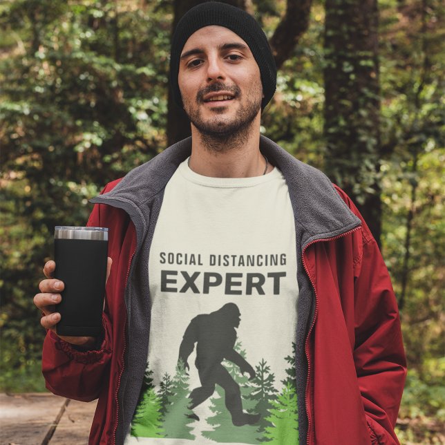 T-shirt Expert en distanciation sociale Sasquatch (Créateur téléchargé)
