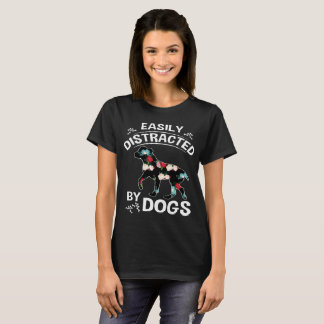 T-shirt facilement distrait par des chiens