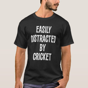 T-shirt Facilement Distrait Par Le Cricket