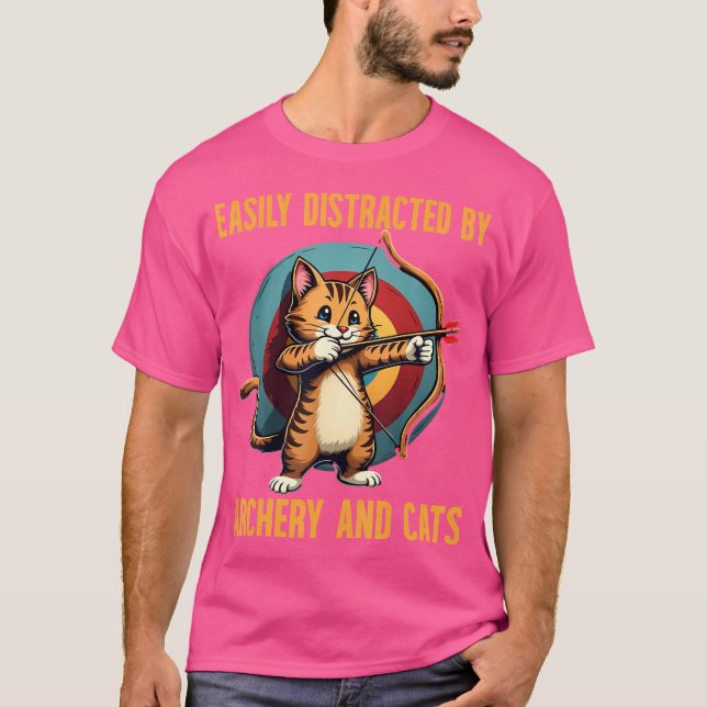 T-shirt Facilement Distrait Par Le Tir À L'Arc Et Les Chat (Devant)