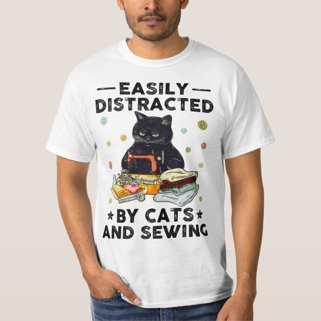 T-shirt Facilement Distrait Par Les Chats Et La Couture, C (Devant)