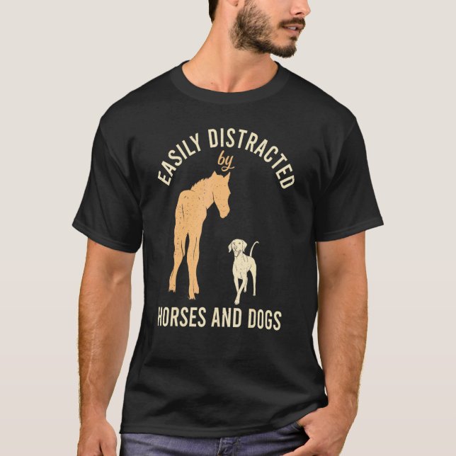T-shirt Facilement Distrait Par Les Chevaux Et Chiens Éque (Devant)