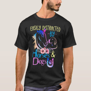 T-shirt Facilement Distrait Par Les Chiens Et Les Chevaux