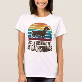 T-shirt Facilement distrait par les dachshunds, coucher de