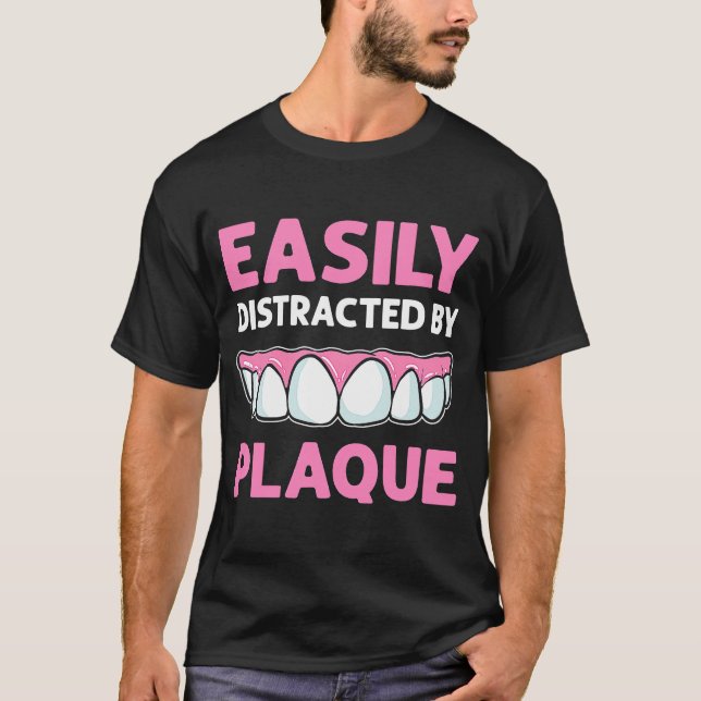 T-shirt Facilement Distrait Par Un Technicien De Laboratoi (Devant)