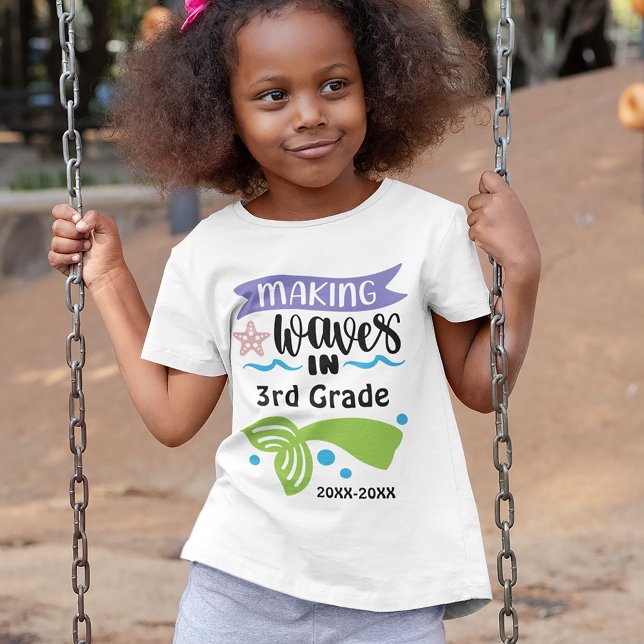 T-Shirt Faire des vagues dans l'école primaire, ajouter l' (Créateur téléchargé)