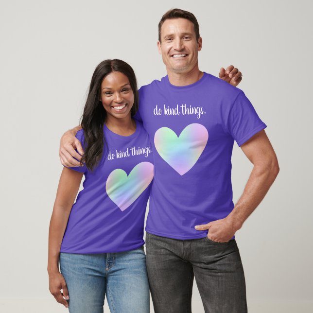 T-shirt "Fais Des Choses Semblables." Coeur arc-en-ciel (Unisexe)