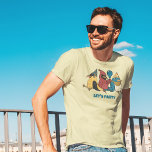T-shirt Faisons la fête joyeuse aux oiseaux de jour mignon<br><div class="desc">Le slogan "LET'S PARTY" sur ce tee-shirt graphique peut être customisé avec votre propre message. Ce t-shirt amusant présente des illustrations de trois oiseaux caricaturaux : un goldfinch,  un cardinal et un bleu avec des casquettes de fête et un ballon.</div>