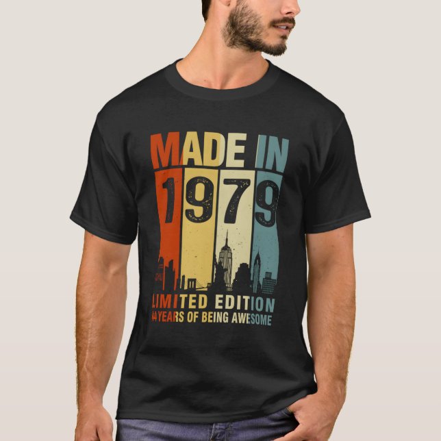 T-shirt Fait En 1979 44 Ans D'Être Étonnant (Devant)